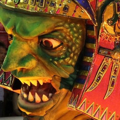 masque géant carnaval de Rio