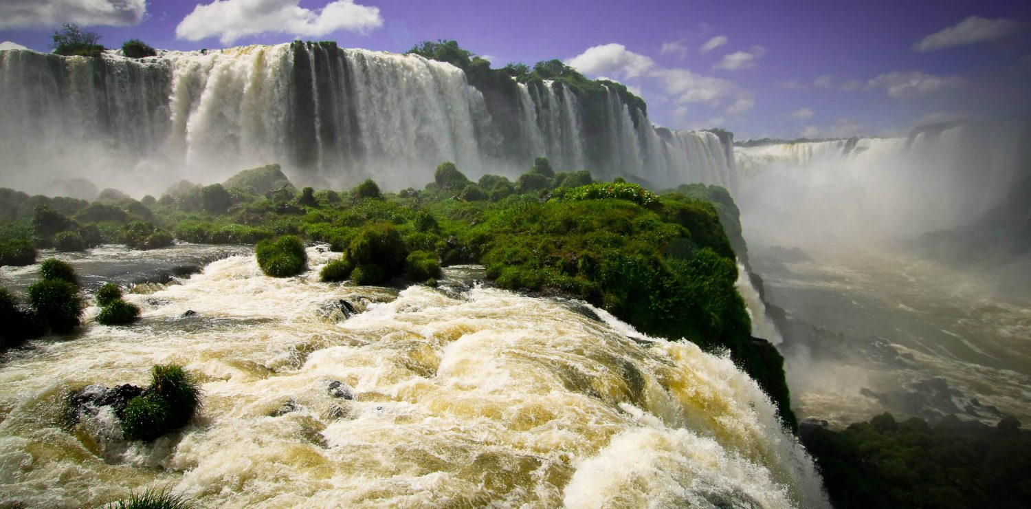 Iguaçu cataracte brésilienne vue de près