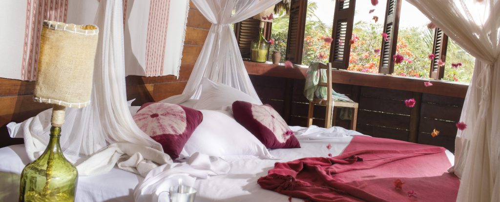 A luxury room from the Vila Kalongo hotel, ideal for couples. 