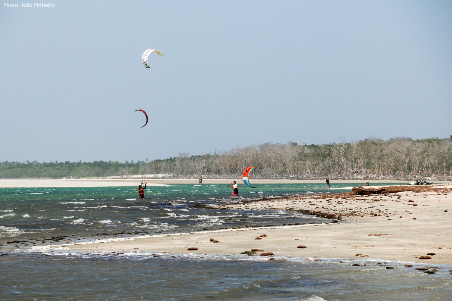 Kitesurf at Guriu river estuary. 